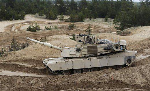 США выводят танки "Абрамс" из Латвии