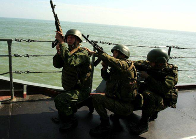 Морские пехотинцы начали подготовку в составе антитеррористических групп на кораблях ВМФ