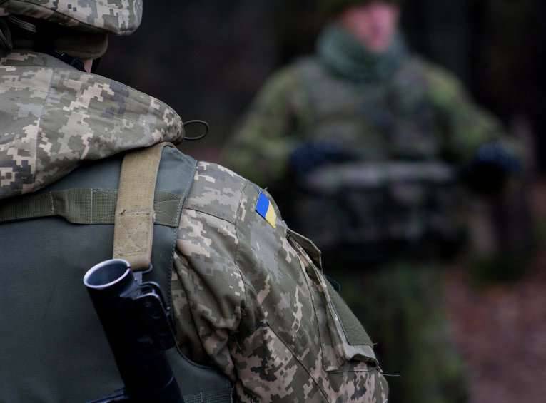 ДНР: украинские войска продолжают обстреливать пригороды Донецка