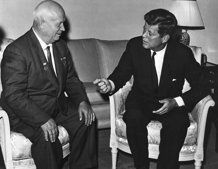 Как Хрущёв делал «подарки» Западу и существенно ухудшил военно-стратегическое положение СССР