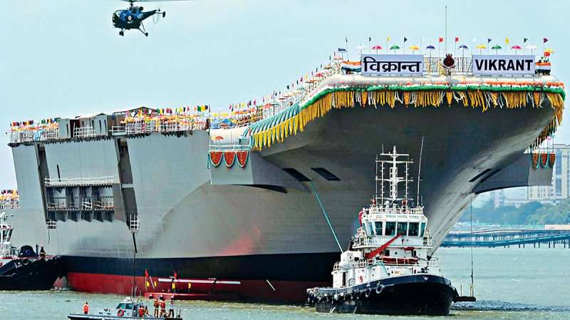 Авианосец "Викрант" ВМС Индии строится с 2006 года.