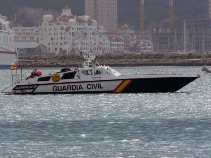 СМИ: Испанский катер пытался помешать американской АПЛ причалить в Гибралтаре