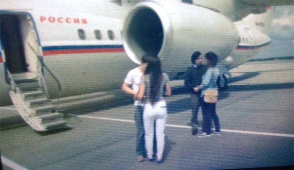 Александр Александров и Евгений Ерофеев прибыли в Москву, Надежда Савченко - в Киев. Первые кадры