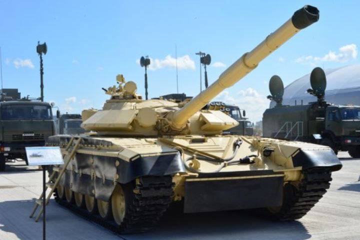 Казахстанские модернизированные Т-72 на KADEX 2016
