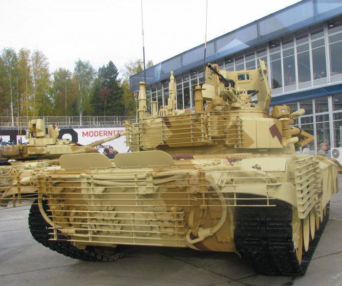 «Уралвагонзавод» представил версию танка Т-72 для уличных боев за рубежом