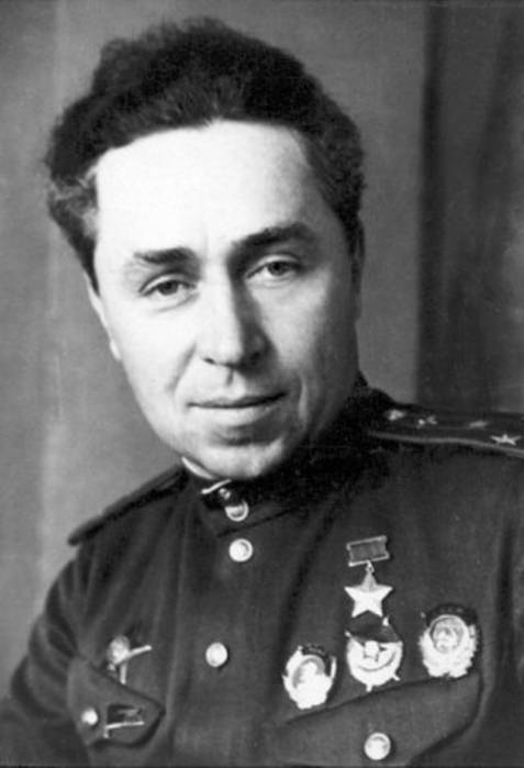 20 июля родился советский полярный лётчик Илья Павлович Мазурук