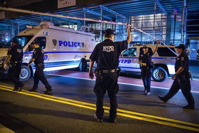 Около 30 человек получили ранения при взрыве в Нью-Йорке
