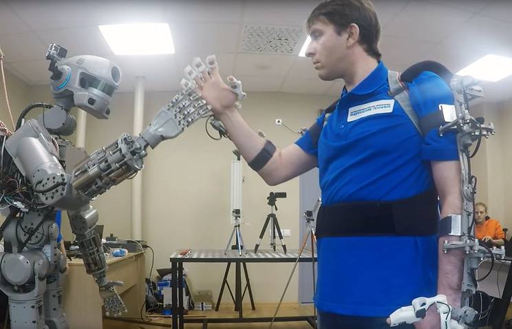 Космический "Аватар" : на что способен новый робот-спасатель FEDOR