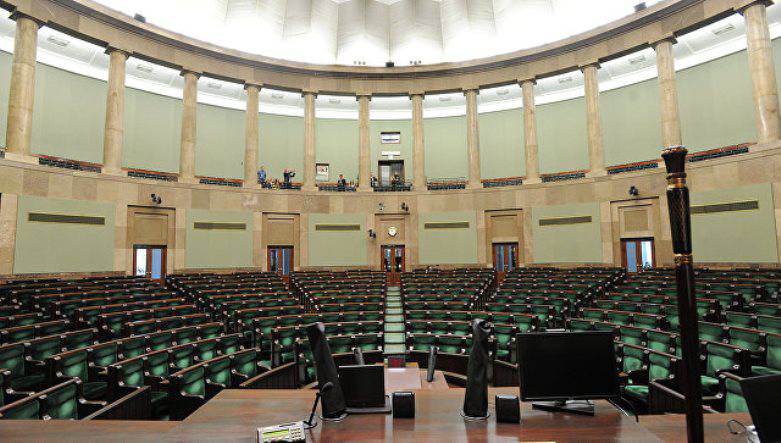 Польские парламентарии приняли декларацию, в которой СССР обвиняется в развязывании II мировой войны