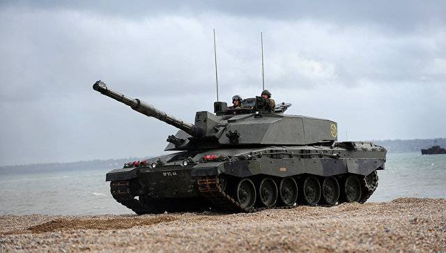 Британия разместит в Эстонии батальон с бронетехникой