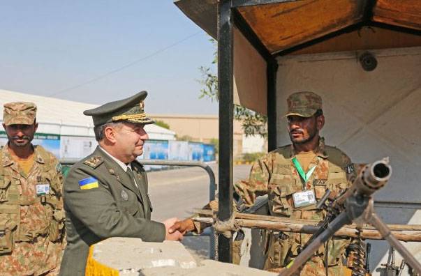Украина испытала "новейшие" миномёты и пообещала Пакистану модернизировать его танки