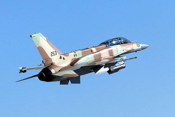 Израильская авиация снова нанесла удар по сирийским военным