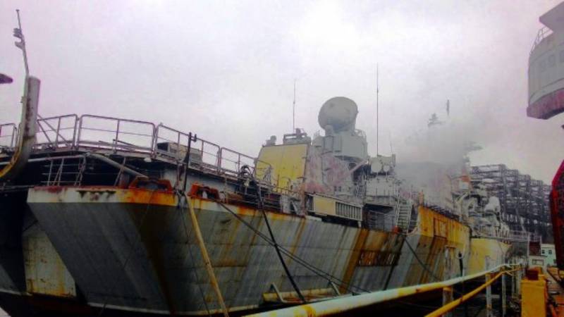 На крейсере «Украина» провели контрольный запуск двигателей