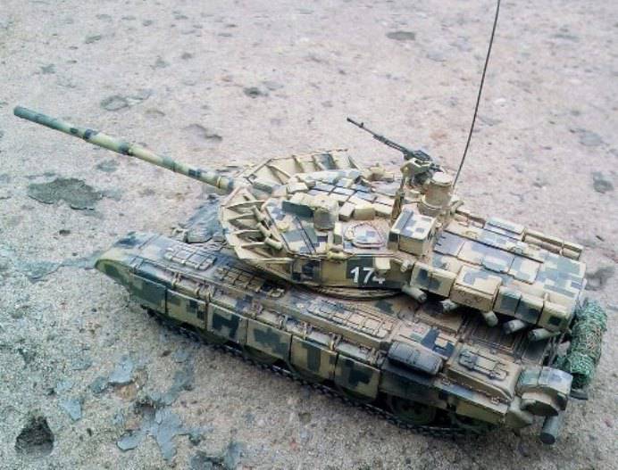 Танк Т-90 с боевым отделением «Бурлак»