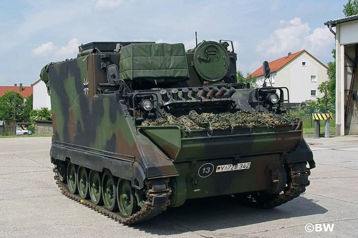 Литва покупает в Германии крупную партию БТР типа M577