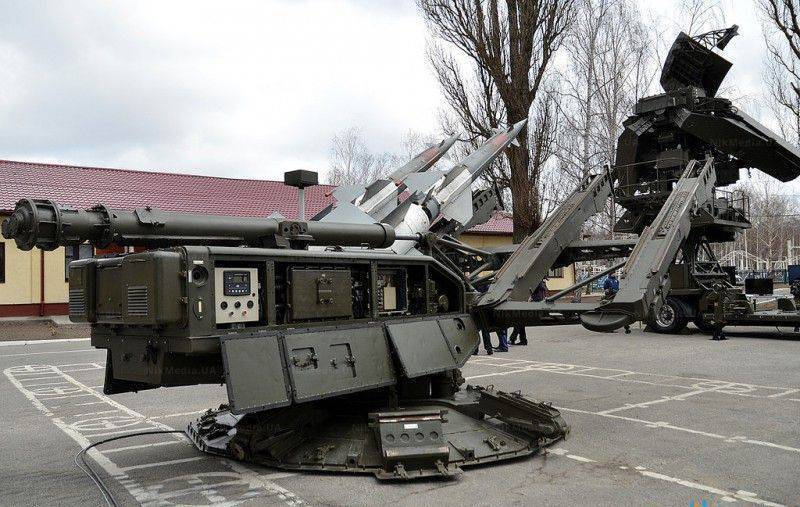 Киев разрешил военным сбивать "случайные" самолеты