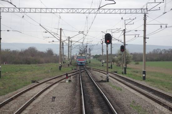 В Киеве потребовали избавиться от «советских» портов и железных дорог