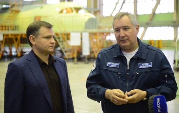 Рогозин: российский ОПК готов принять на работу украинских авиаконструкторов