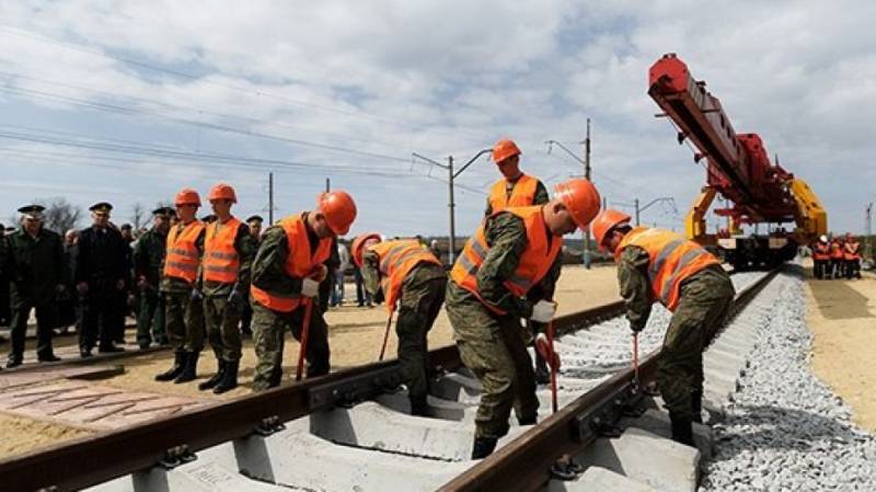 ЖД войска возобновили работы по прокладке путей в обход Украины