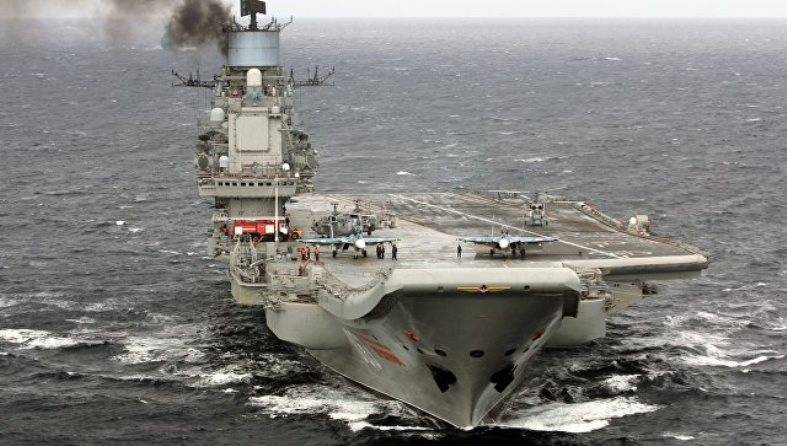 Командир «Кузнецова» о дыме над крейсером