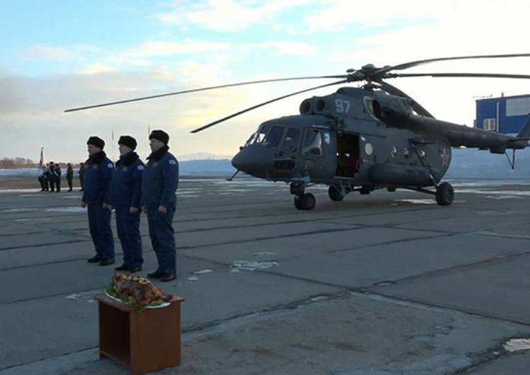На авиабазу ТОФ прибыл арктический вертолёт Ми-8АМТШ-ВА