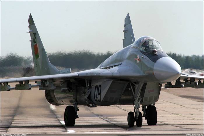 В Беларуси при взлёте загорелся МиГ-29