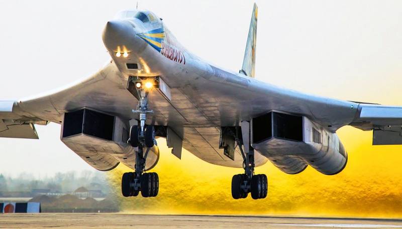 В РФ разрабатывается сверхдальняя ракета для модернизированного Ту-160