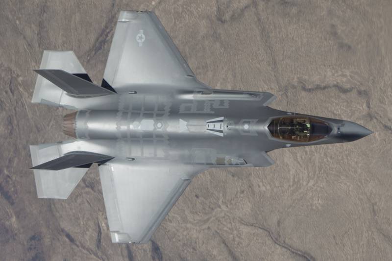 Американские эксперты назвали F-35 небоеспособным