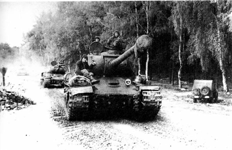 Тяжелый танк ИС-2 – победитель «Пантер» и «Тигров»