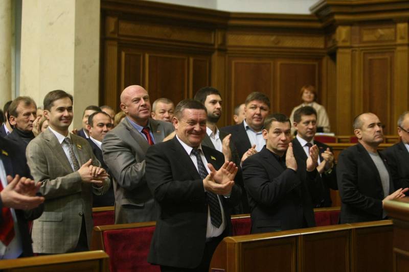 Украинские депутаты превыше всего