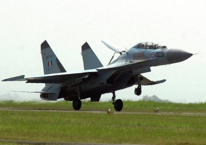 В Минобороны Индии подтвердили гибель пилотов Су-30, разбившегося близ границы с КНР