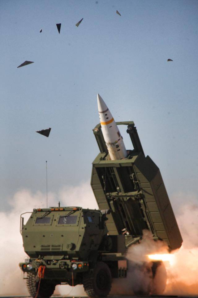 США готовятся принять на вооружение модернизированную оперативно-тактическую ракету ATACMS