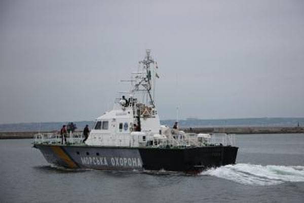 Украинские пограничники задержали российское судно
