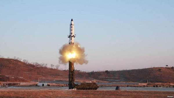 СМИ: КНДР разработала миниатюрную ядерную боеголовку