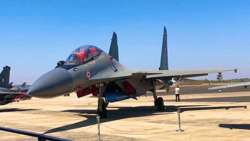 В Индии говорят, что F-16 ВВС Пакистана был сбит истребителем Су-30