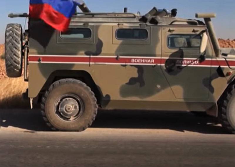 Сирийские медиа: Колонна российских бронемашин «Тигр» и «Тайфун» вошла в Айн-Иссу под прикрытием Ми-35
