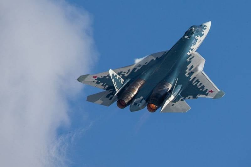 Истребитель Су-57 сможет во внутренних отсеках нести свыше 10 малых БПЛА для подавления ПВО противника