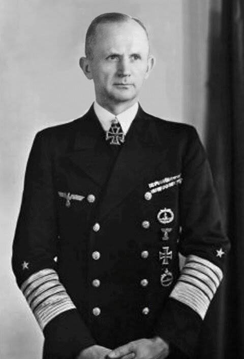 Морские истории. Как адмирал Нимиц спас адмирала Деница от виселицы