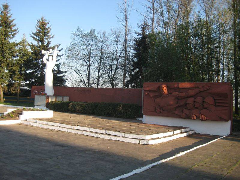 Западная Украина: памятники, память и беспамятство