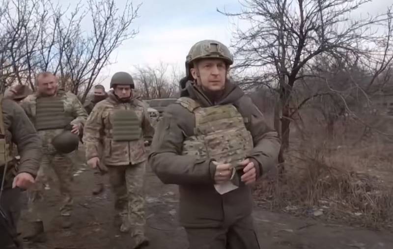 «Поддержать боевой дух защитников Украины»: Зеленский прибыл на Донбасс