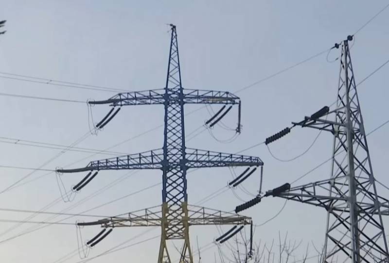 Удары ВС РФ по энергоинфраструктуре Украины снова привели к веерным отключениям электричества в Киеве