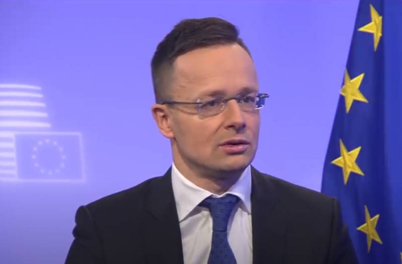 Ministre hongrois des affaires étrangères: Nous sommes le seul pays d'Europe, prôner la paix au lieu de sanctions