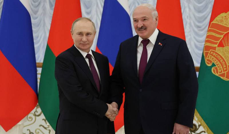 白俄罗斯共和国总统会见俄罗斯总统: 任何错误都不能重来, 苏联解体后允许