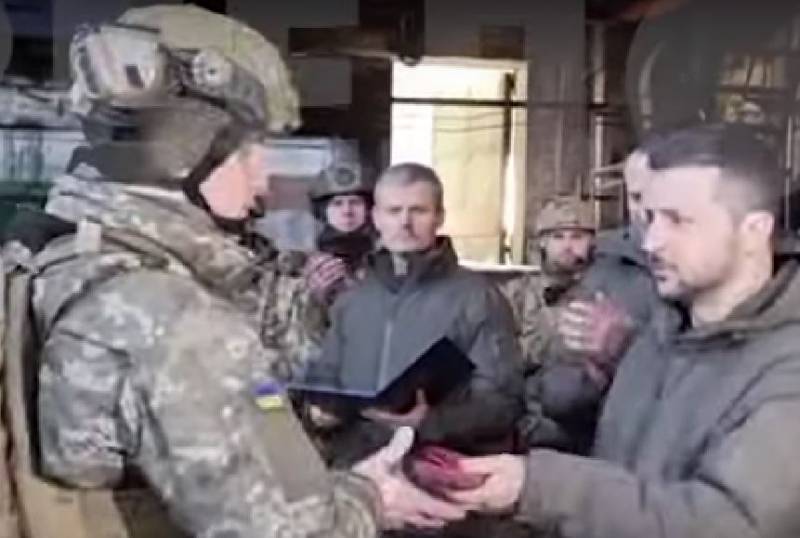 Украинская пресса сообщила о визите Зеленского в Бахмут