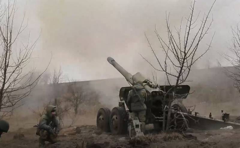 В районе Константиновки накрыты позиции боевиков из «батальона имени Шейха Мансура» - Ministère de la Défense