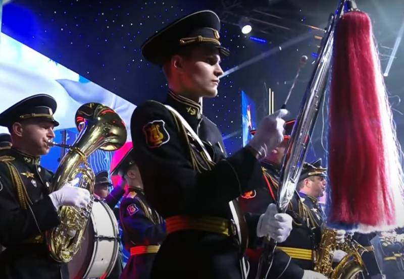 Día del servicio de orquesta militar de las Fuerzas Armadas Rusas