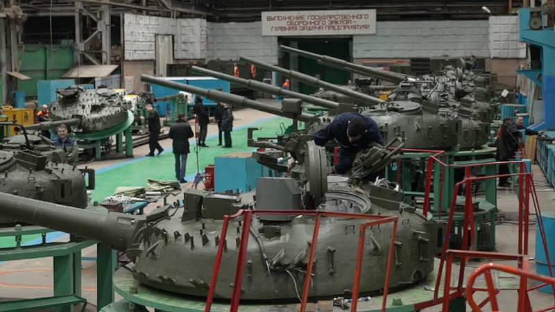 Американский журнал: Что предпримет российское руководство с учетом того, что «у ВС РФ через два-три года закончатся танки»