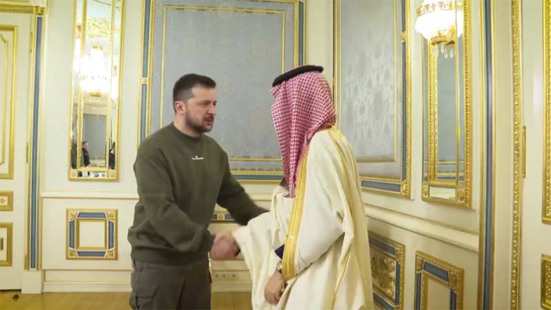 Ministre des affaires étrangères de l'Arabie saoudite à Kiev: le conflit armé en Ukraine touche déjà le monde entier
