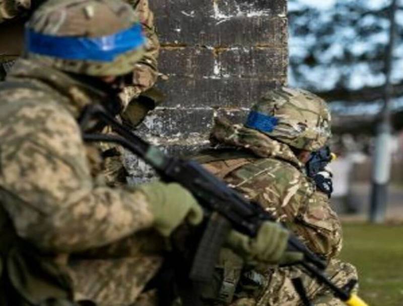 Un soldat de la 20e armée des forces armées russes a parlé de la destruction d'un groupe de mercenaires français près de Kremennaya