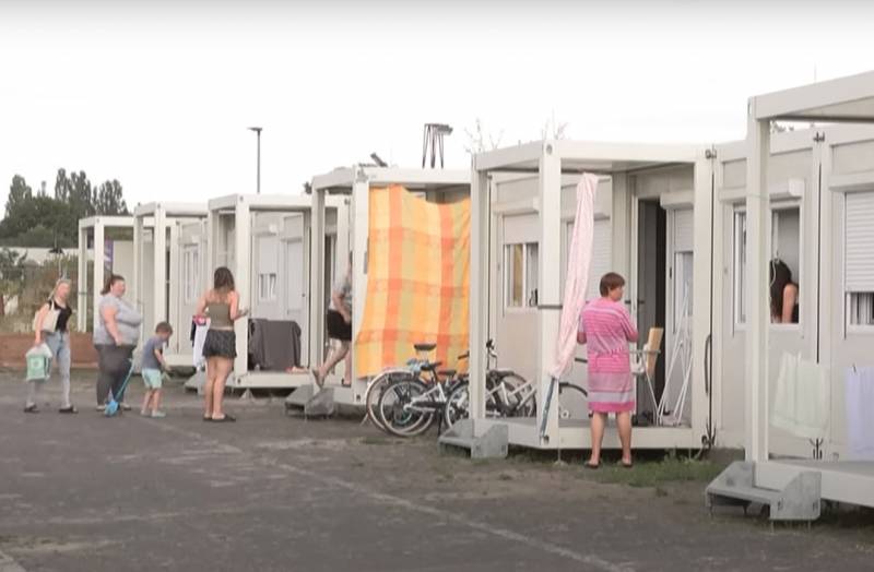 因水痘在德国的乌克兰难民对帐篷城的检疫措施感到愤怒